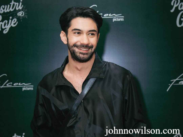Biodata Reza Rahardian: Profil & Karier Aktor Terkenal Indonesia